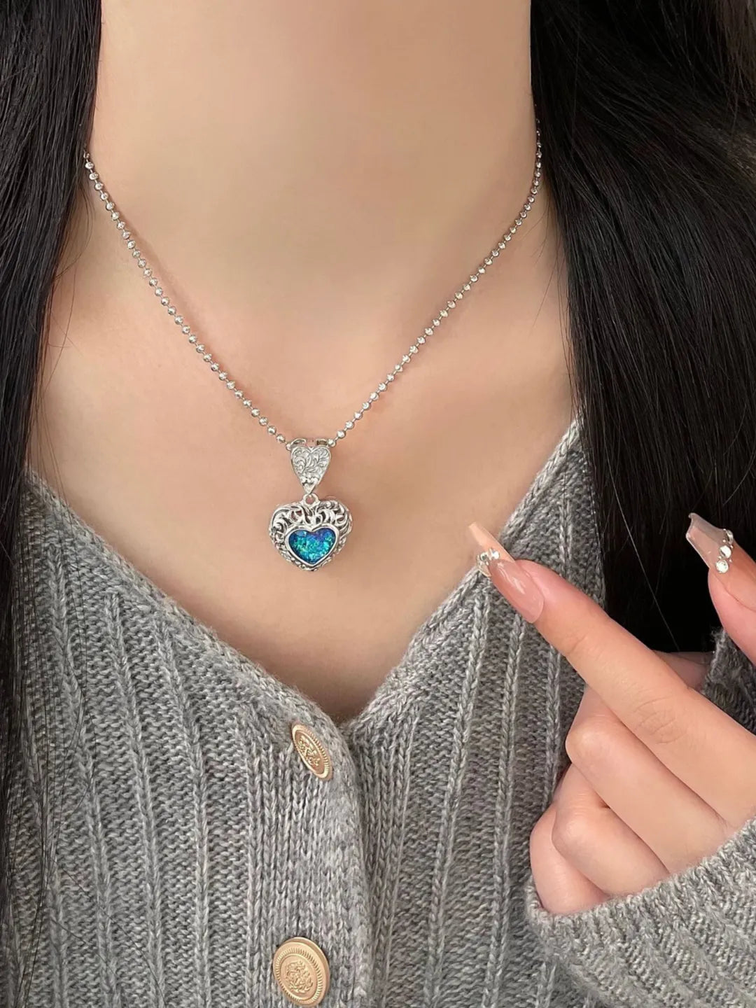 ORNATE HEART PENDANT