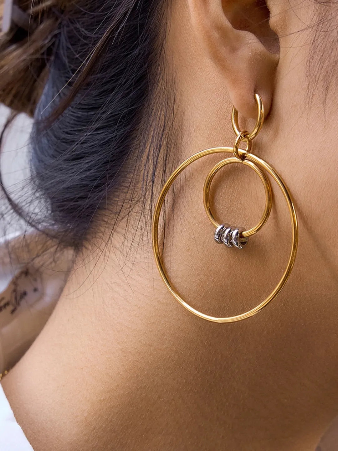MINIMAL HOOP EARRINGS