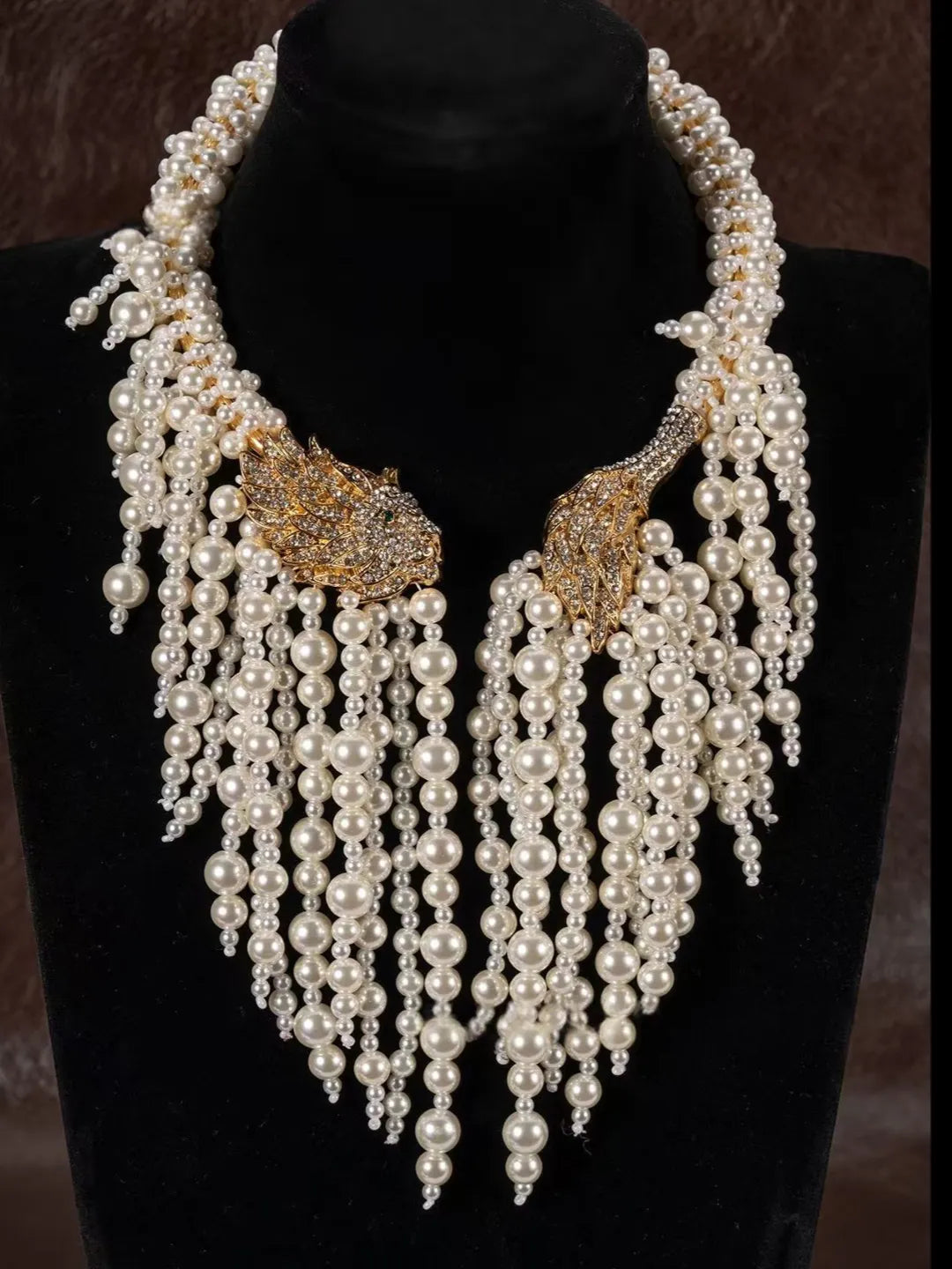 REGAL LION HEAD NECKPIECE