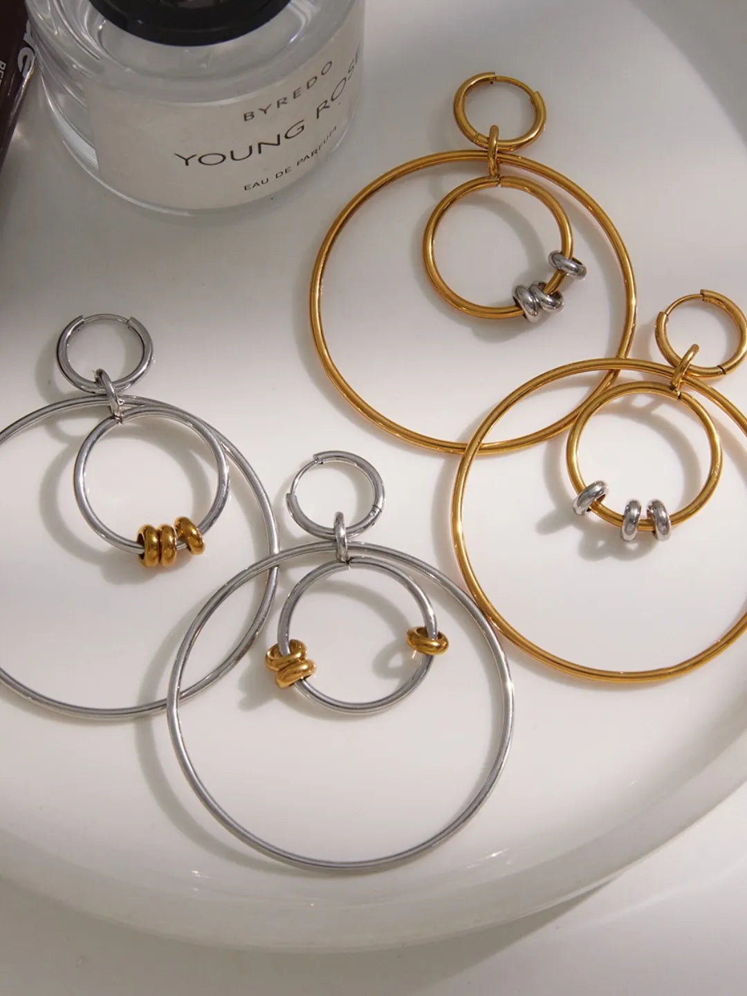 MINIMAL HOOP EARRINGS