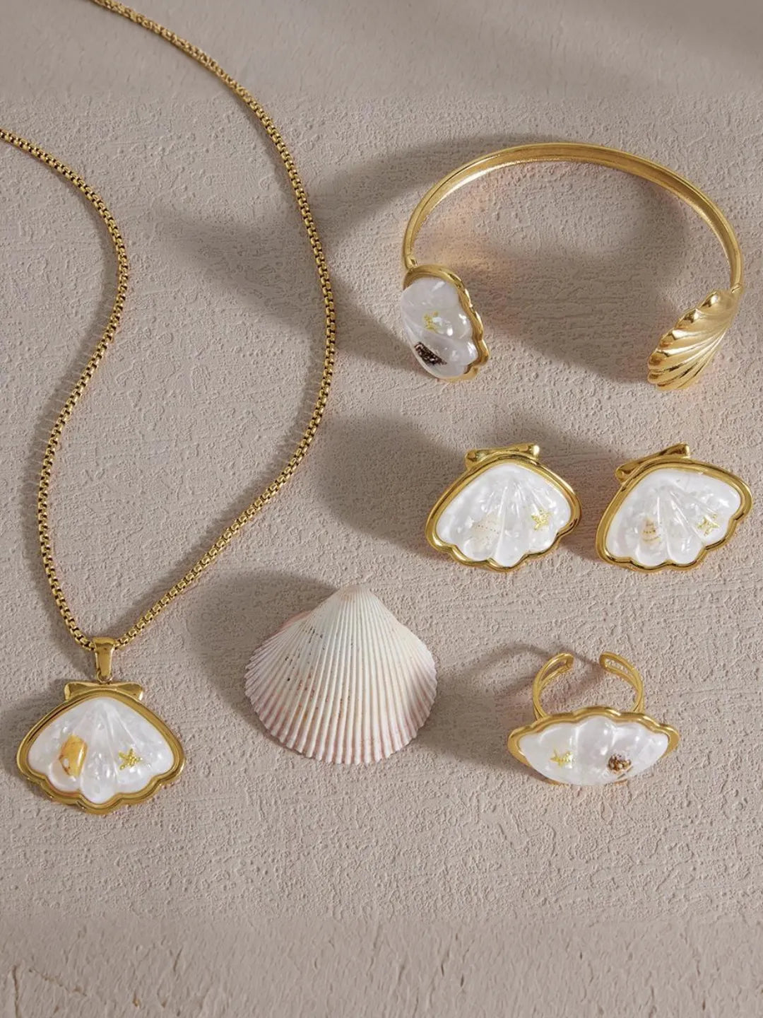 GOLDEN SHELL SET