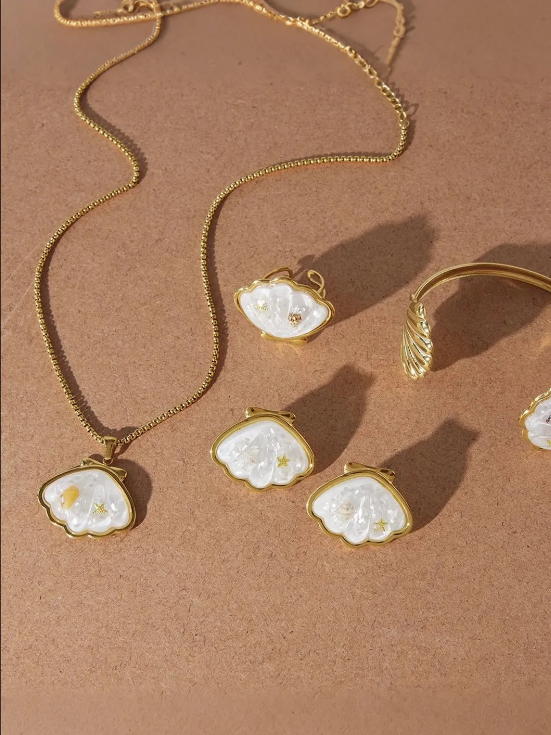 GOLDEN SHELL SET