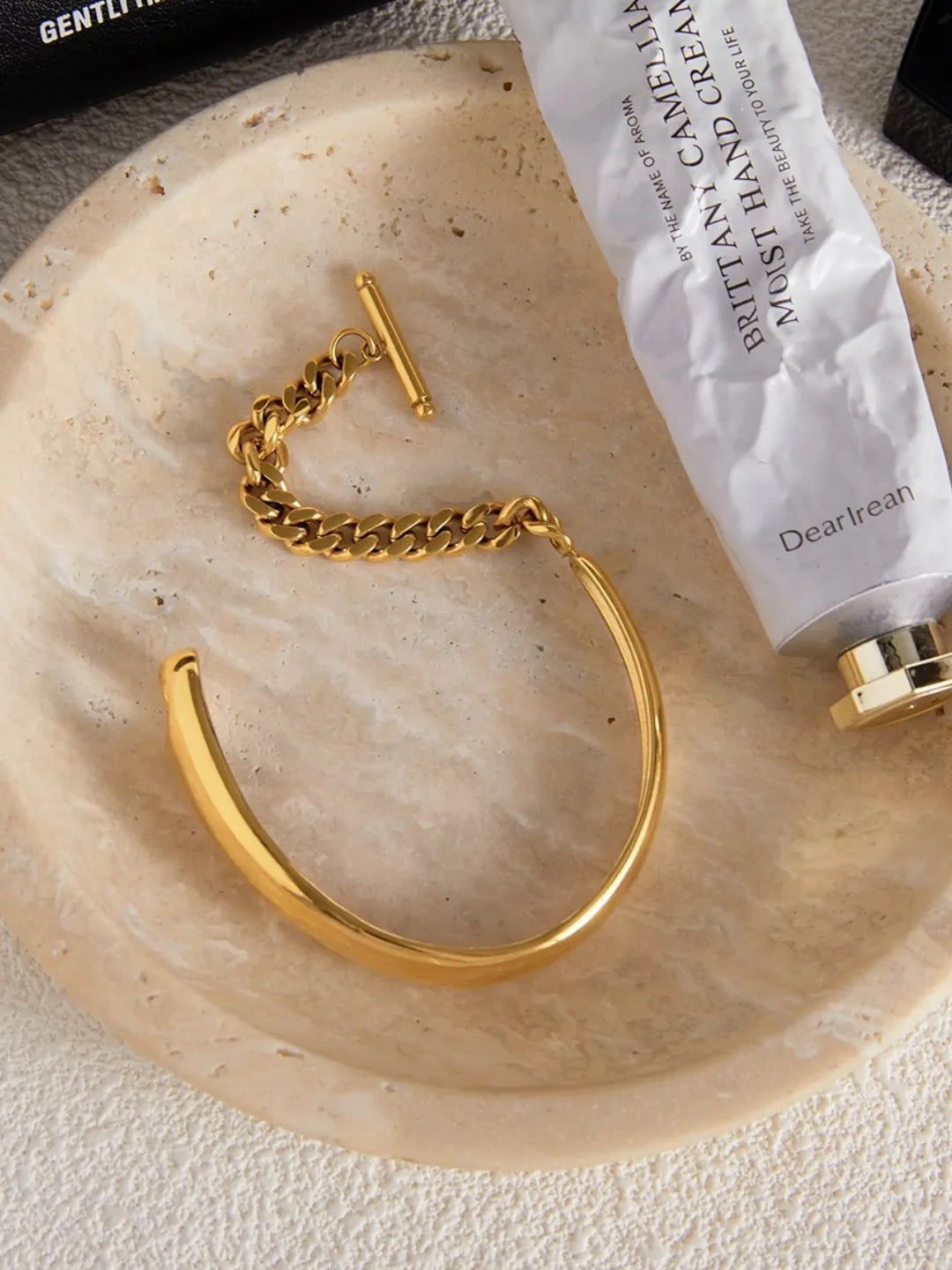 TOGGLE BANGLE