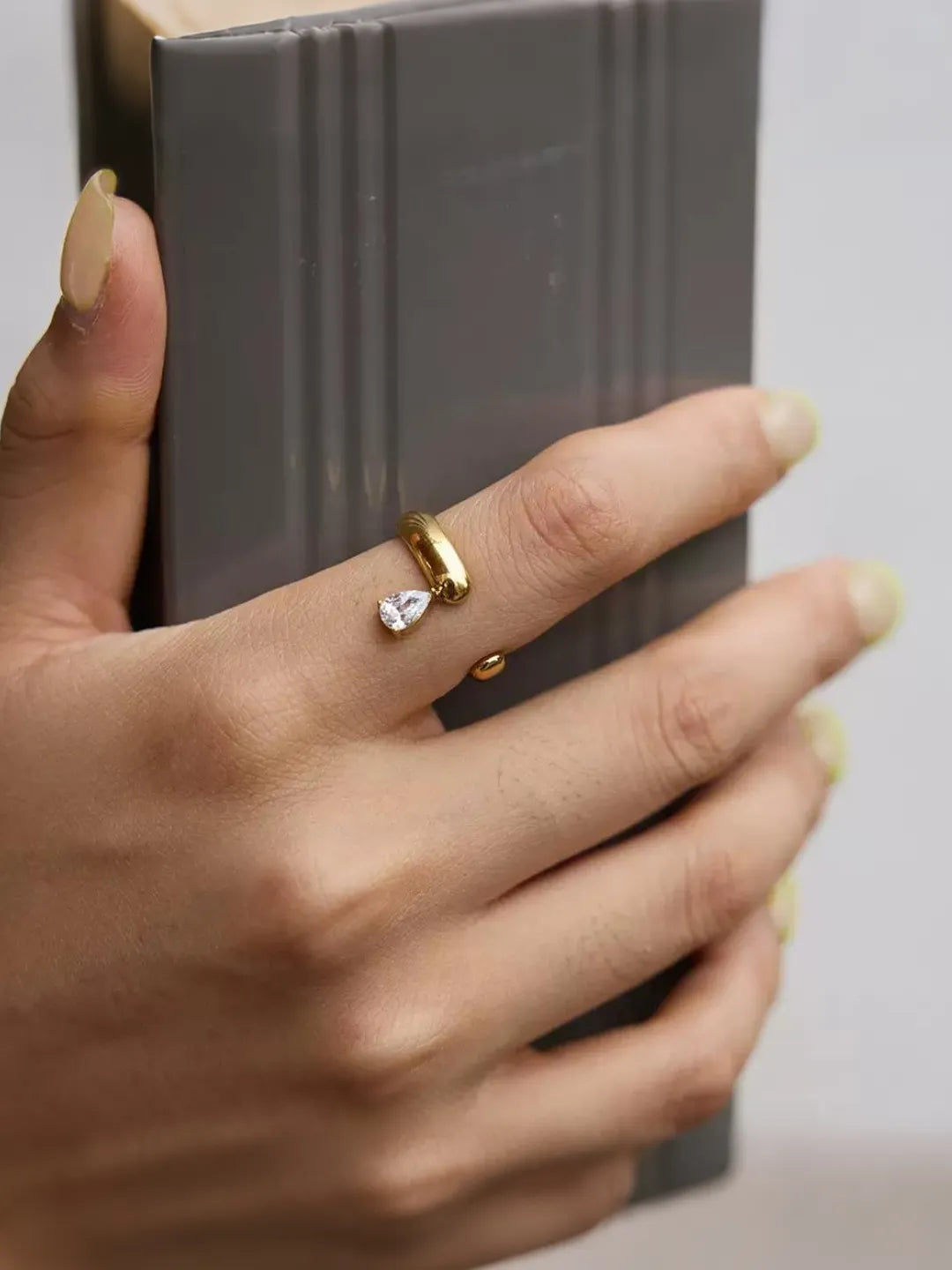 SPARKLE RING