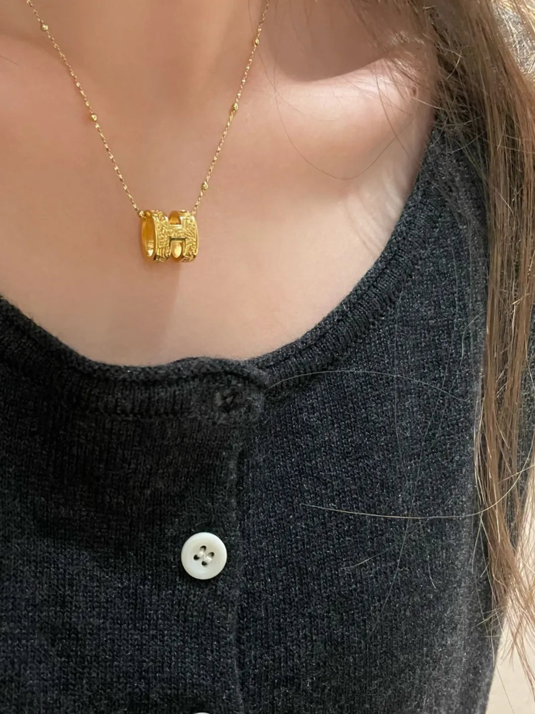 ORNATE H PENDANT