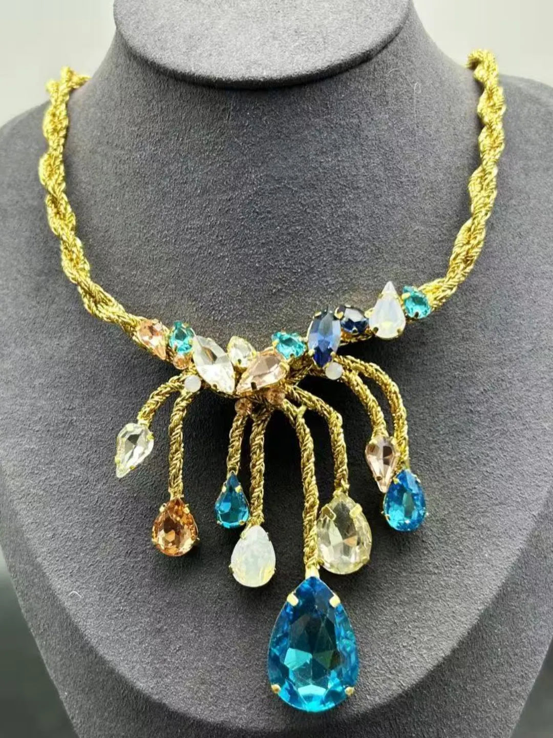 VINTAGE ORNATE GEM SET