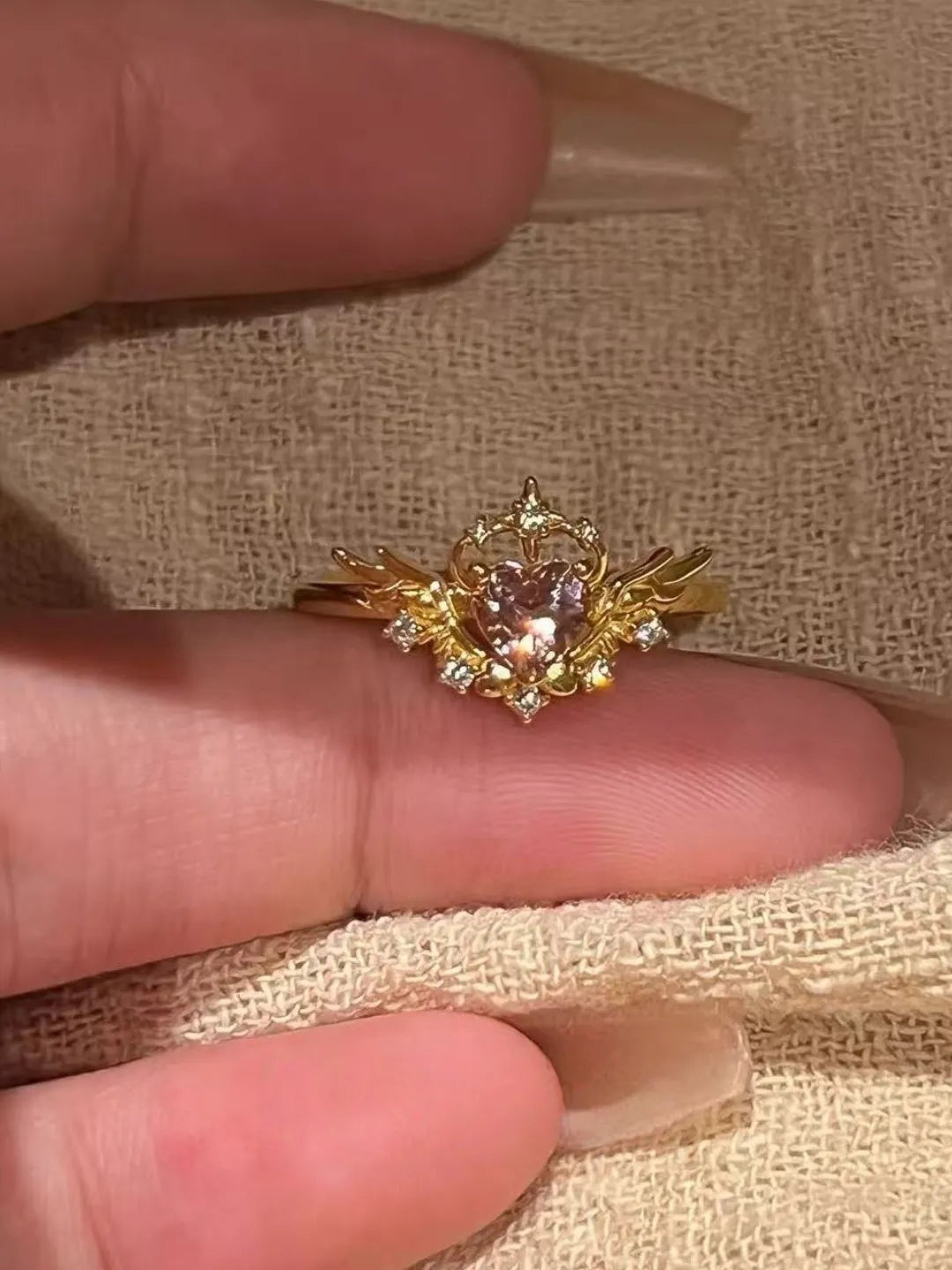 VINTAGE WING HEART