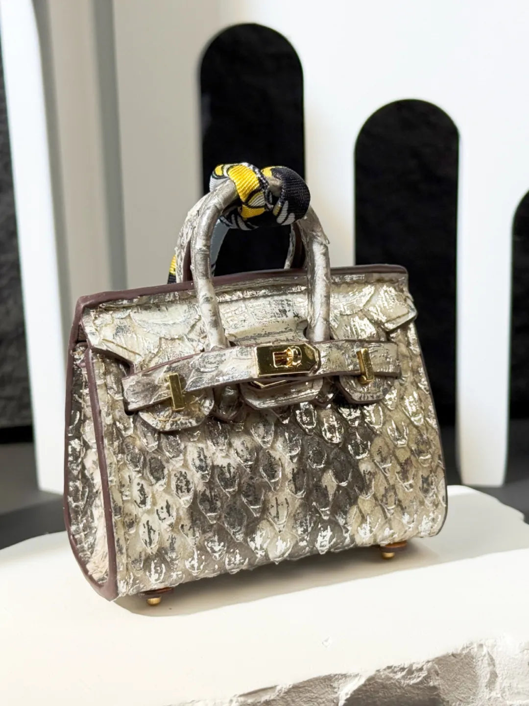 GRAINED MINI BAG