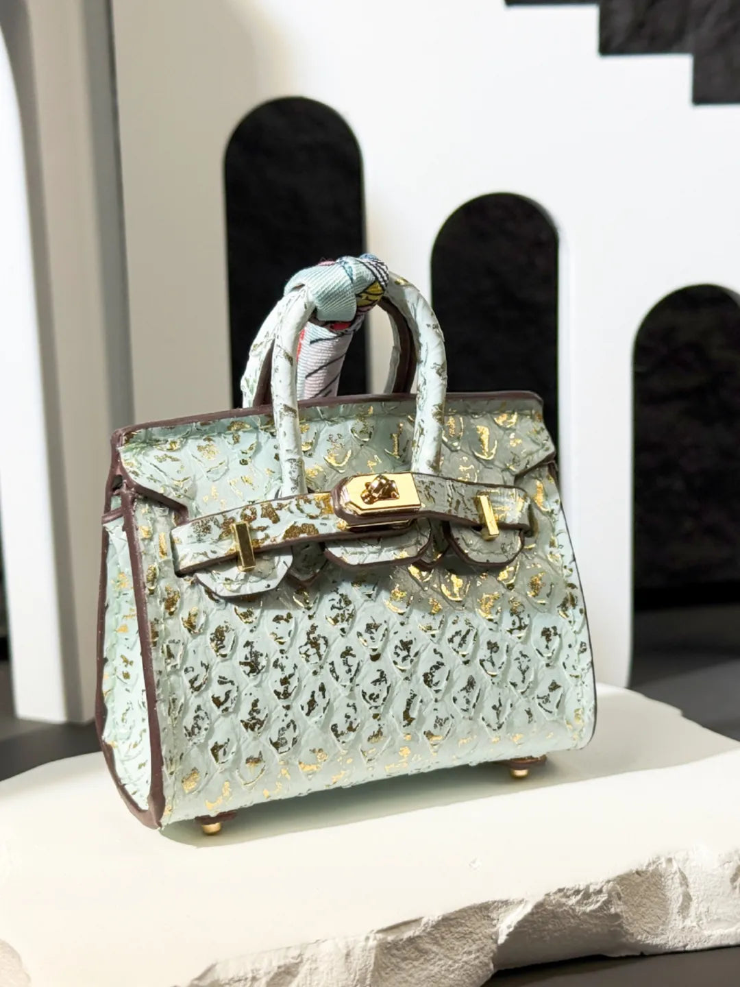 GRAINED MINI BAG
