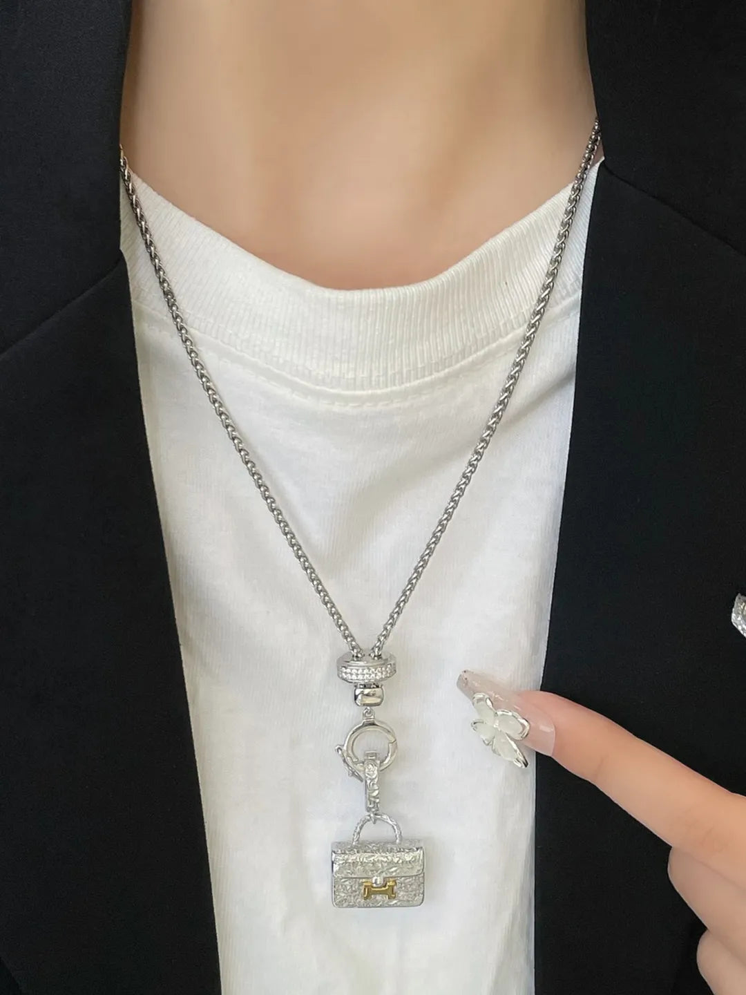 ORNATE H BAG PENDANT