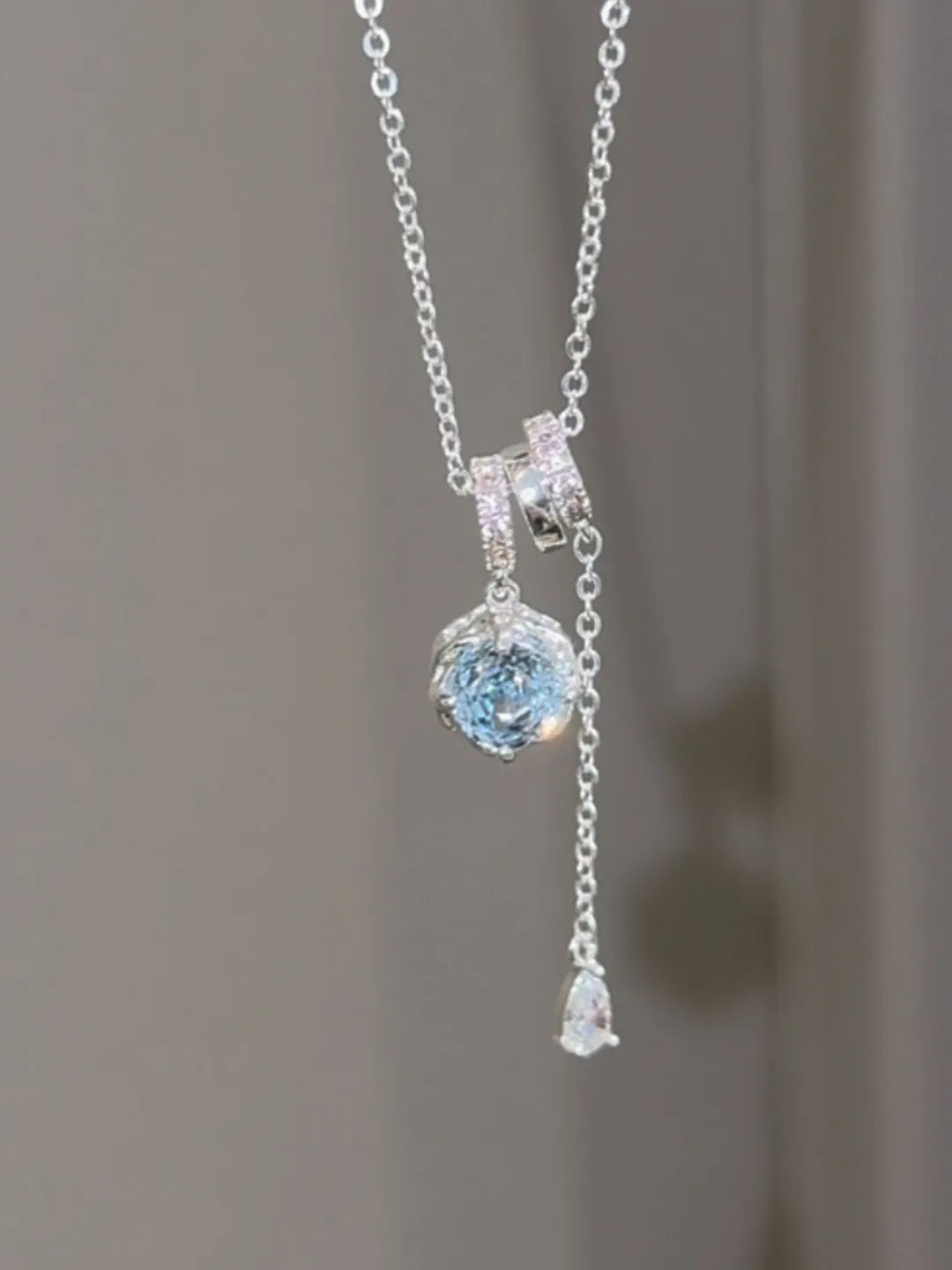 ROSE TASSEL SILVER NECKLACE