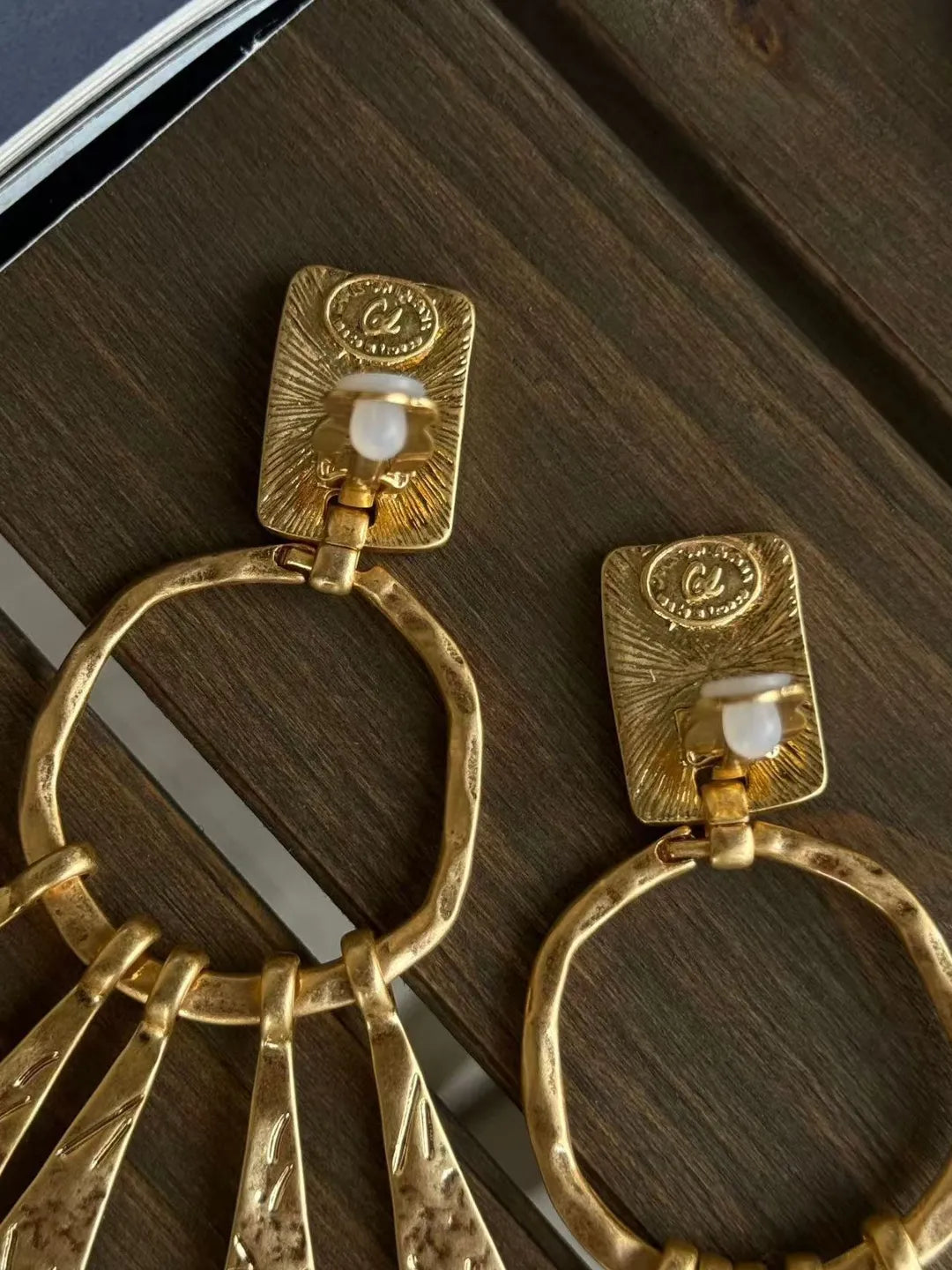 VINTAGE HEXAGRAM EAR CUFF