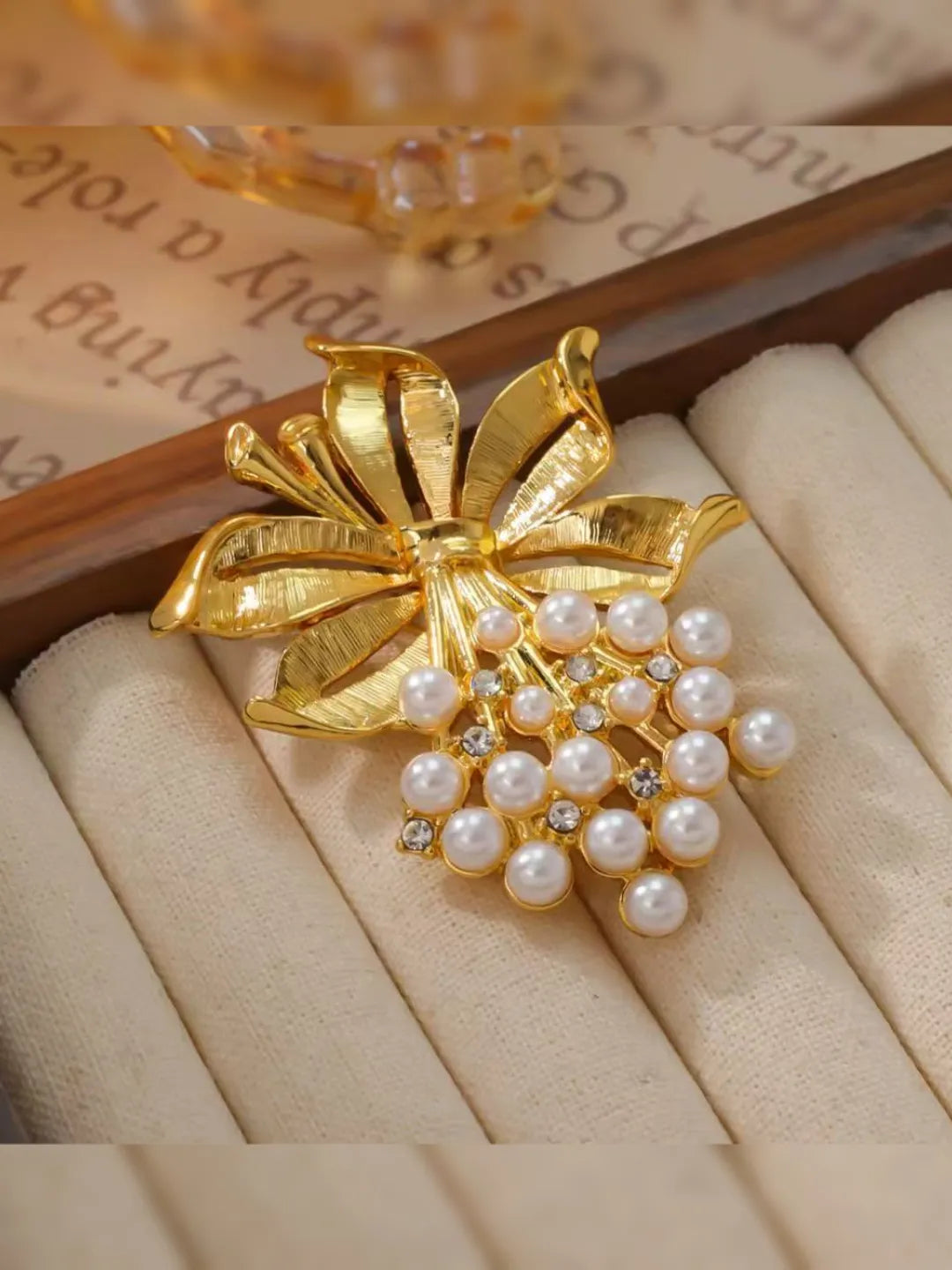 GOLDEN HARVEST BROOCH