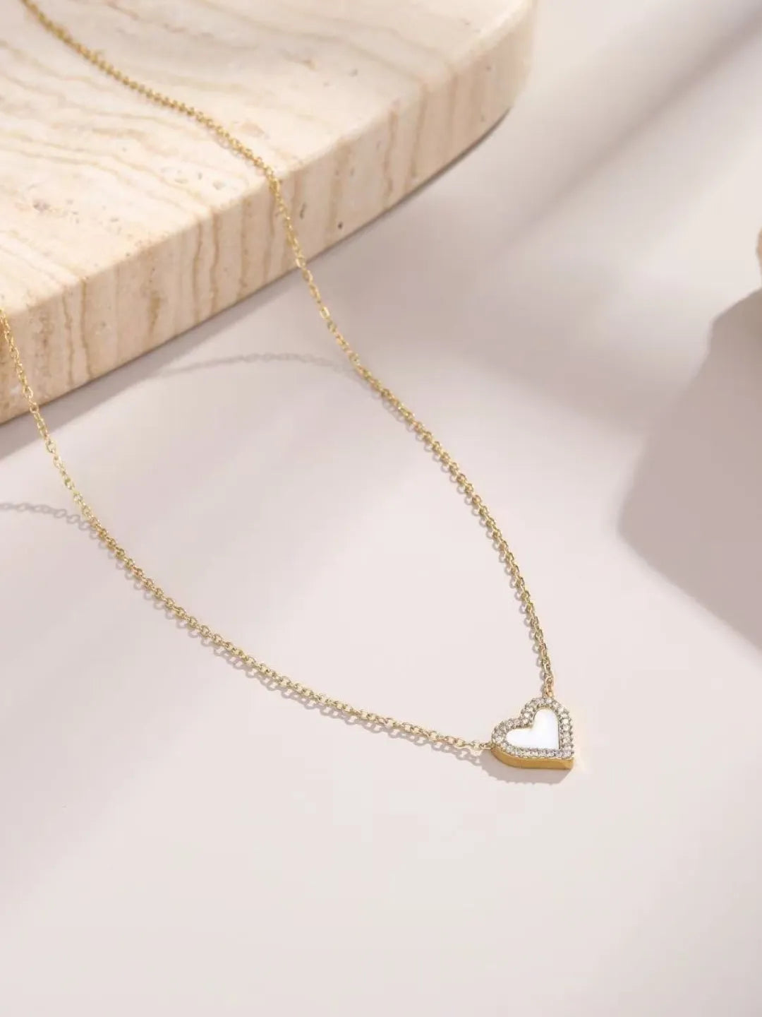PAVE HEART NECKLACE