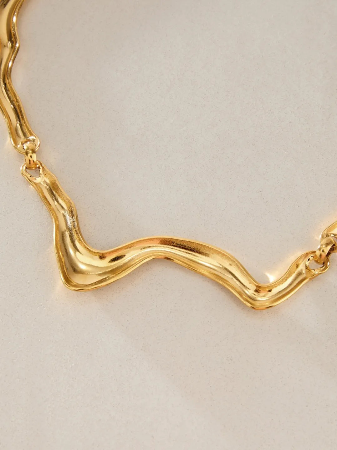 MOLTEN WAVE NECKLACE