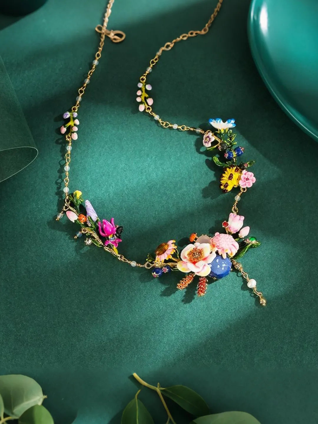 SAPPHIRE BLOOM TASSEL