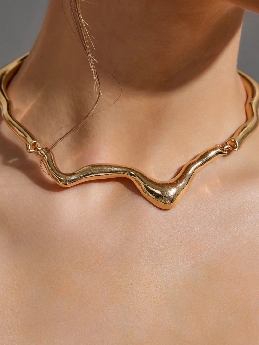 MOLTEN WAVE NECKLACE