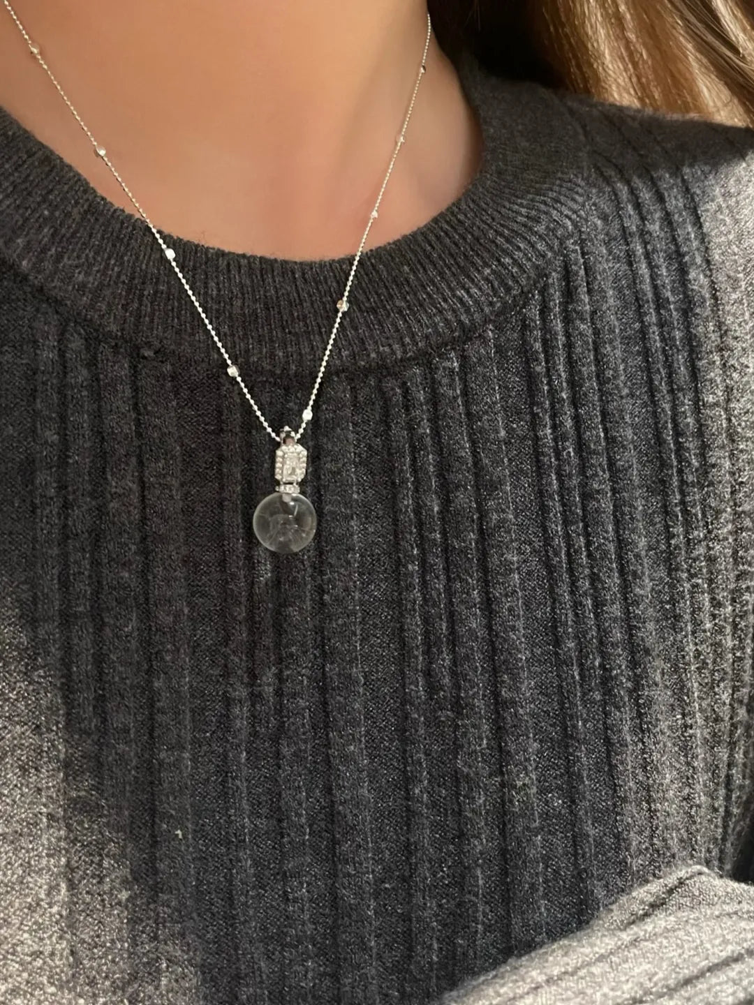 CRYSTAL LEAF PENDANT