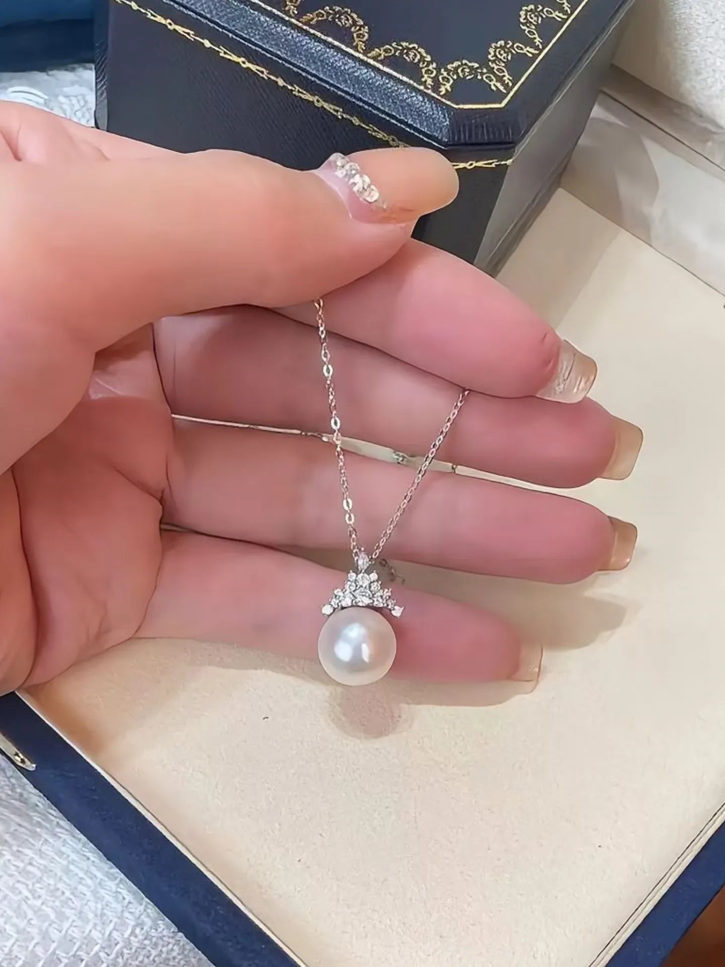 CROWN PEARL EARRINGS