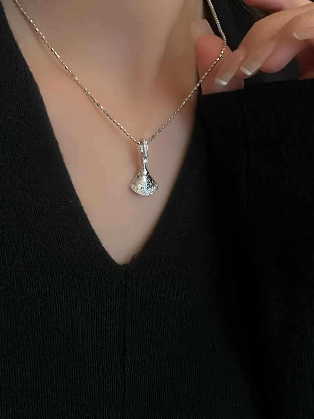 ICY DRESS PENDANT