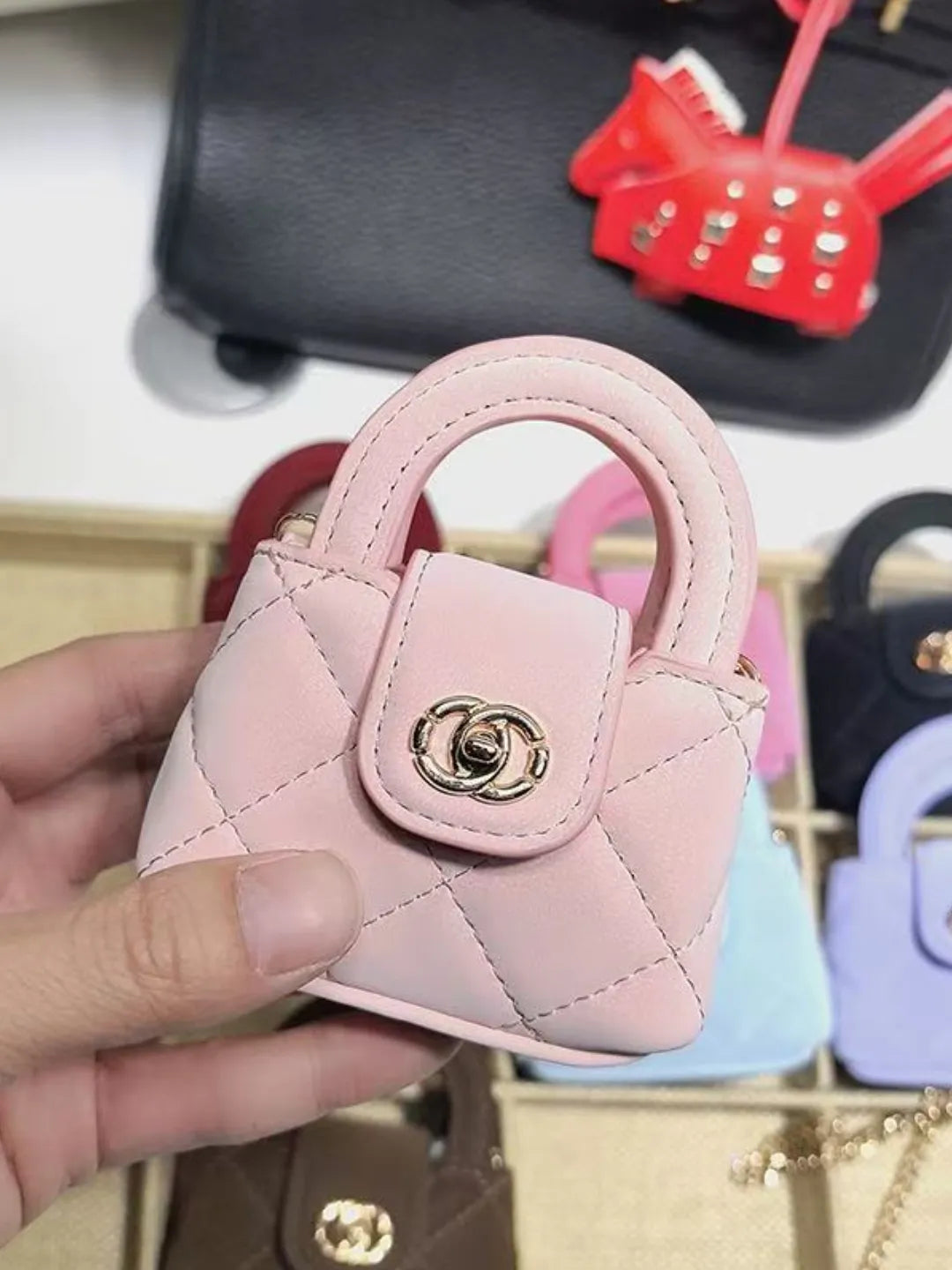 NOIR QUILTED MINI BAG