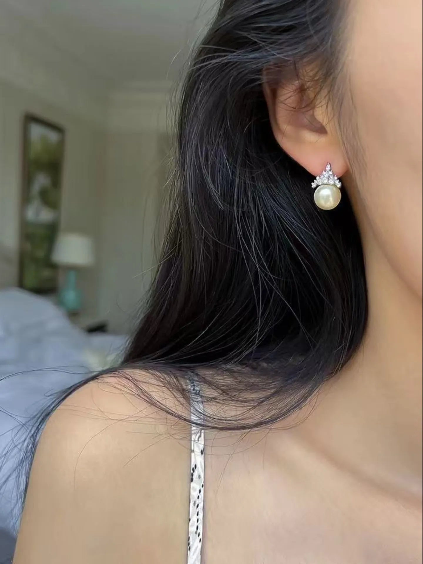 CROWN PEARL EARRINGS