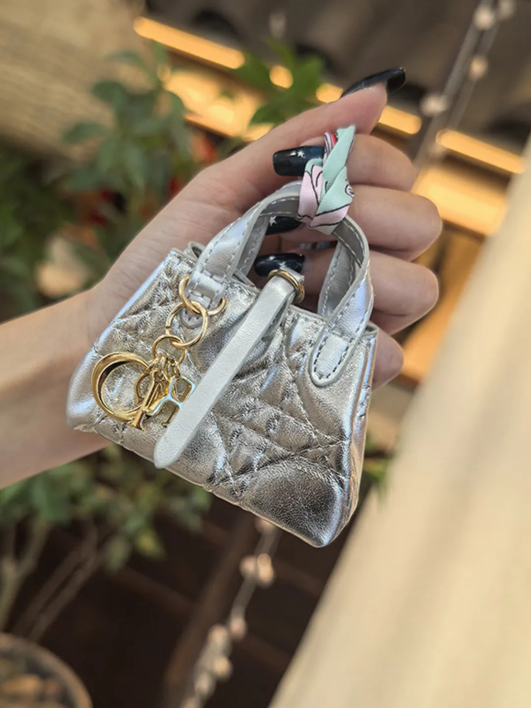 PETITE TOTE CHARM
