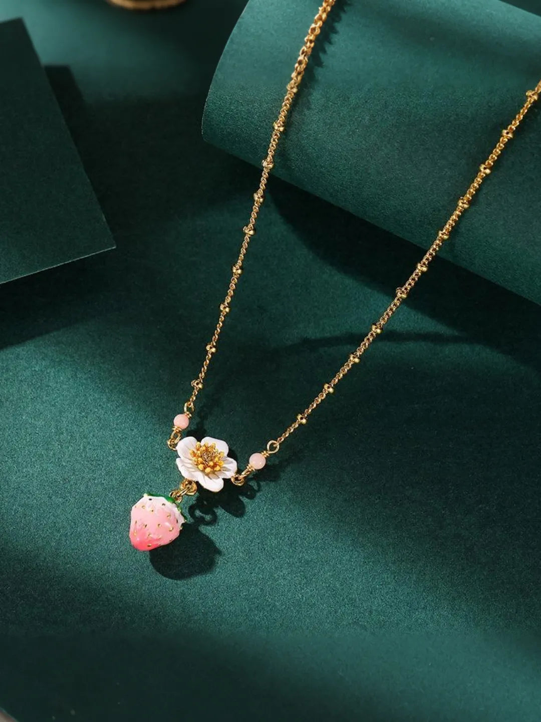 STRAWBERRY BLOOM