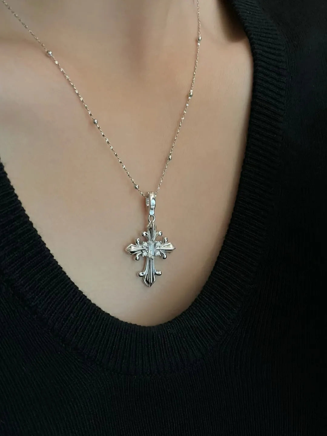 IRIS CROSS PENDANT