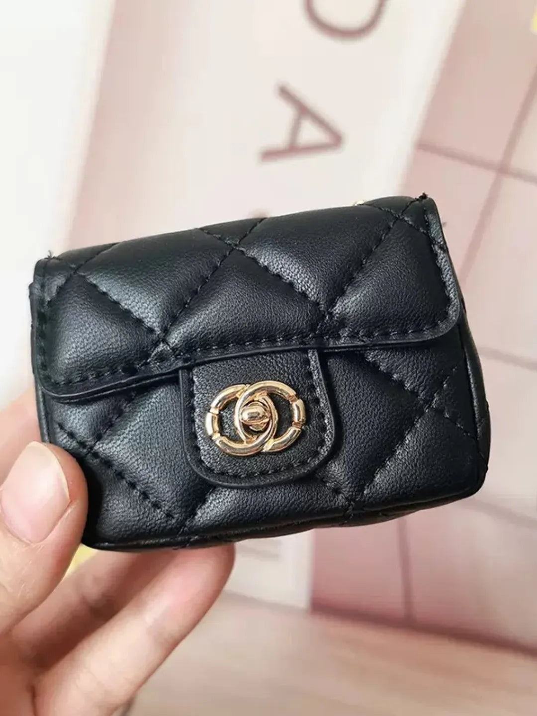 NOIR CHAIN MINI BAG