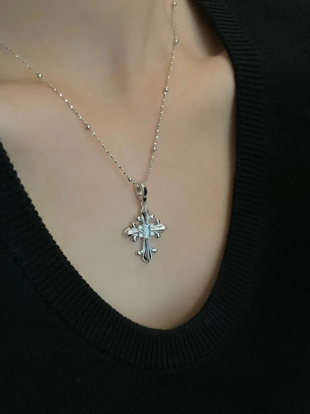 IRIS CROSS PENDANT