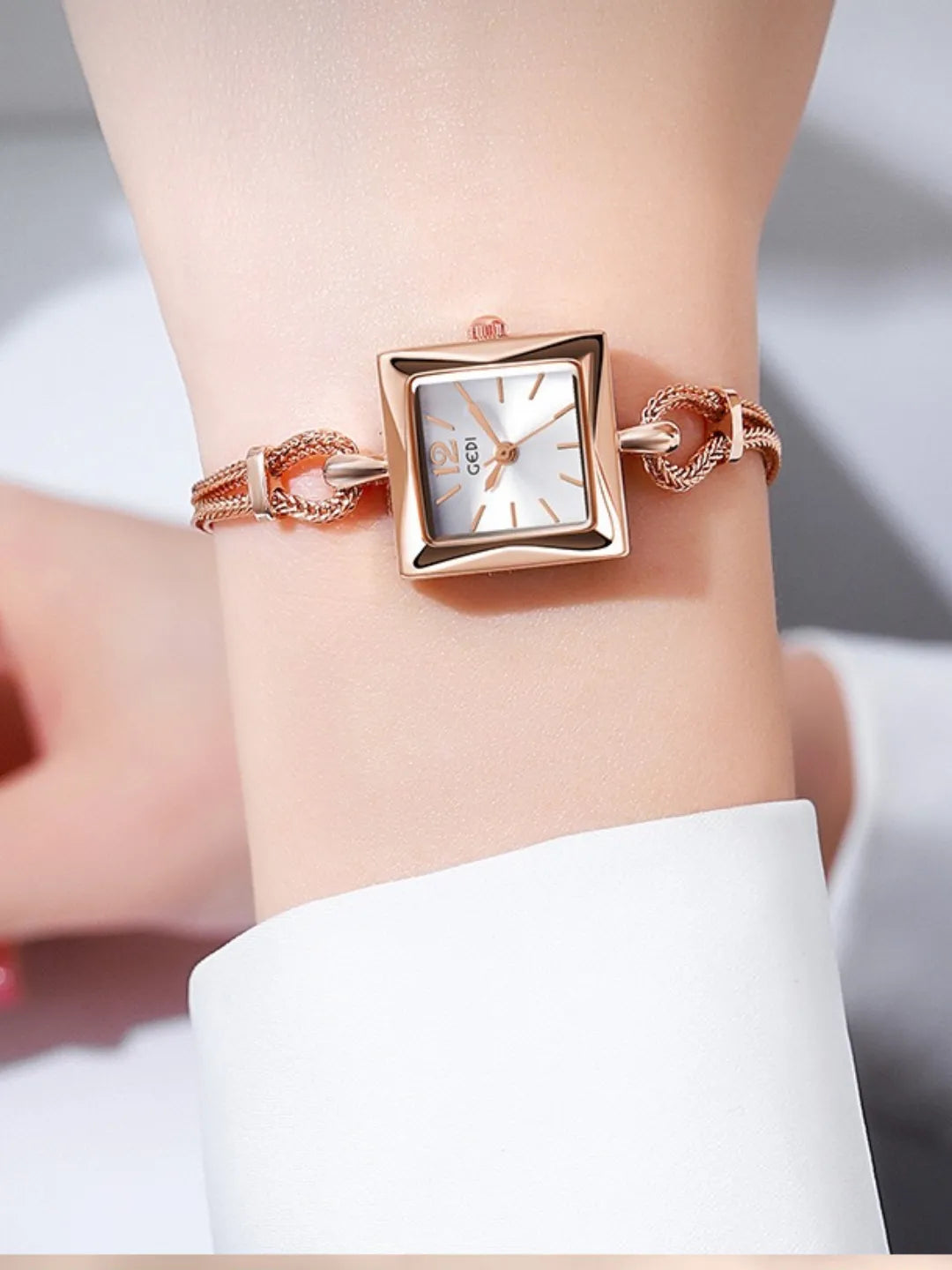 SQUARE VINTAGE
