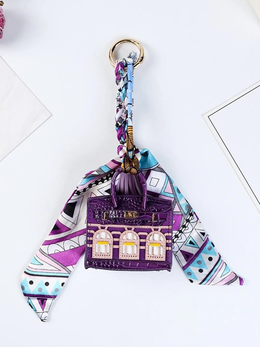 HOUSE CHARM