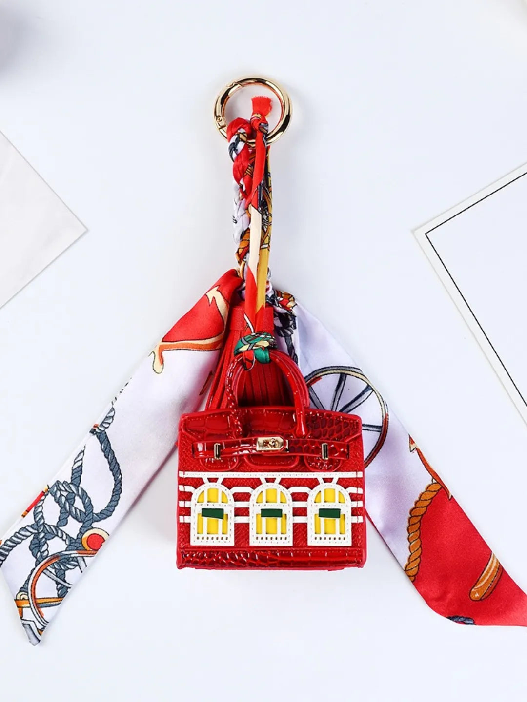 HOUSE CHARM