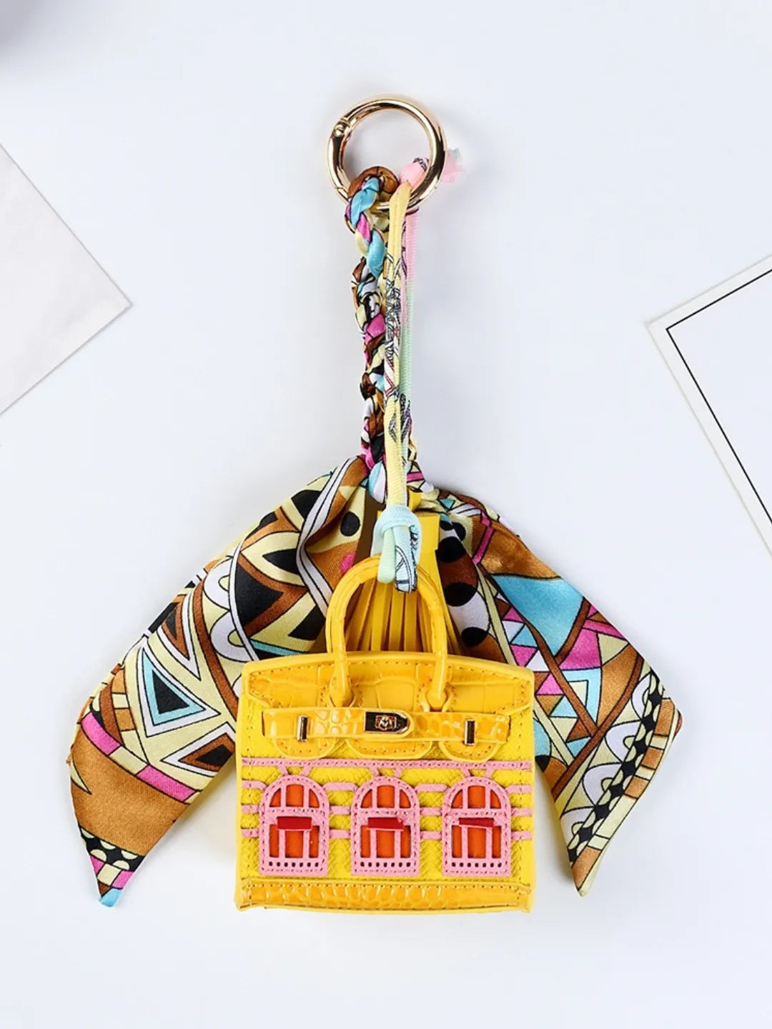 HOUSE CHARM
