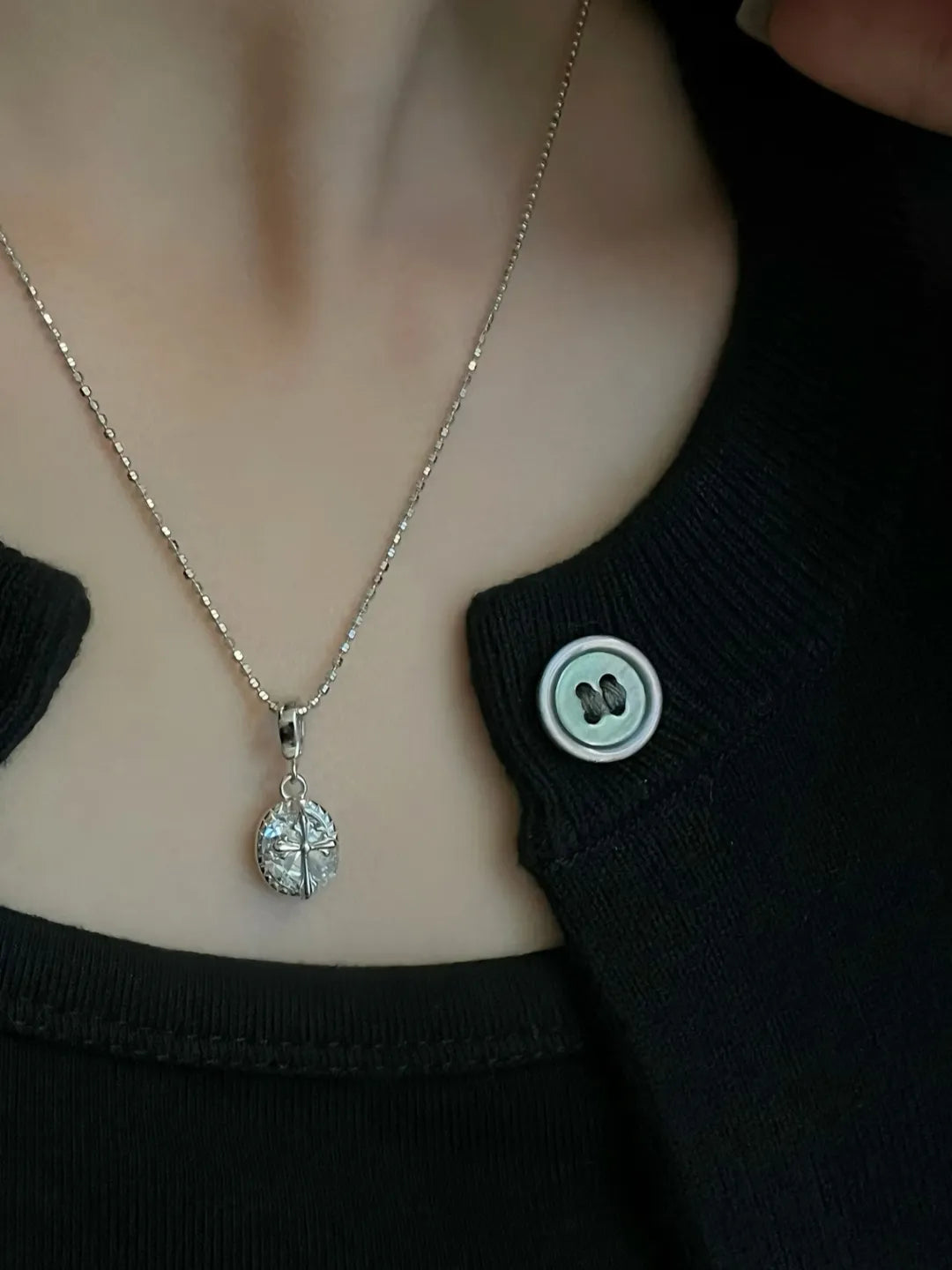 OVAL CROSS PENDANT