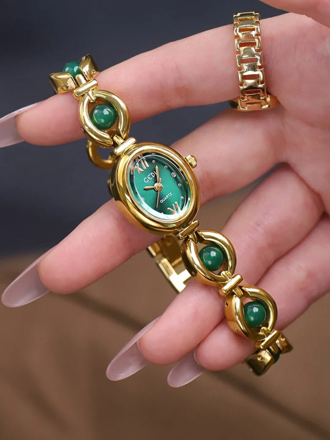 STONE WRIST