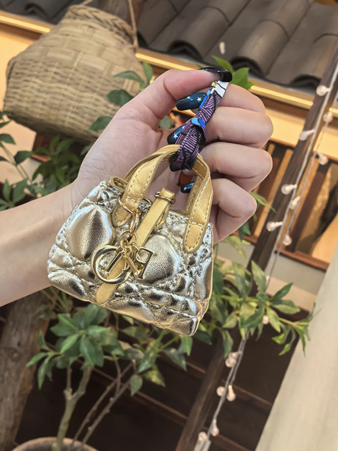 PETITE TOTE CHARM