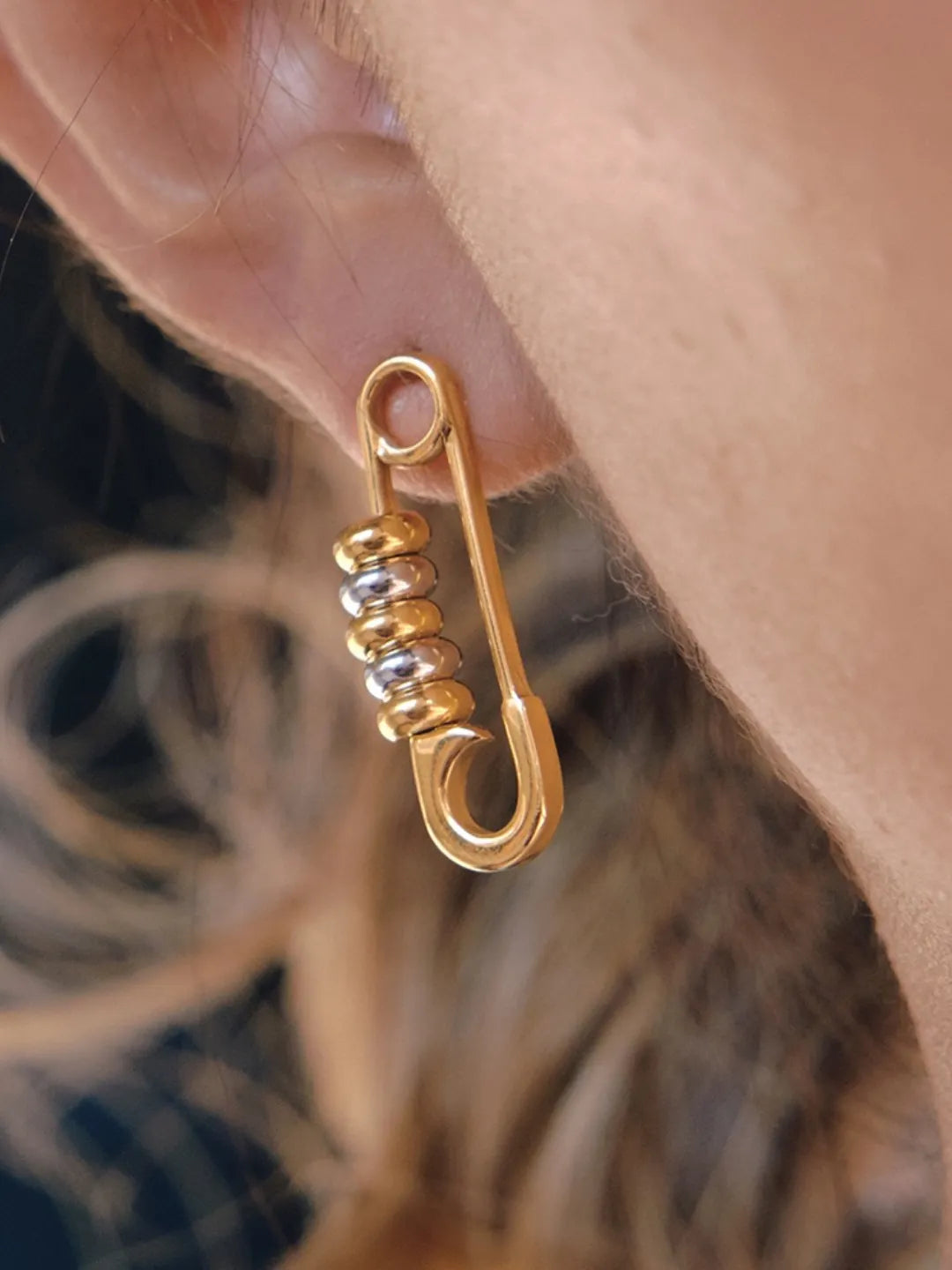 TWO TONE CLIP STUDS