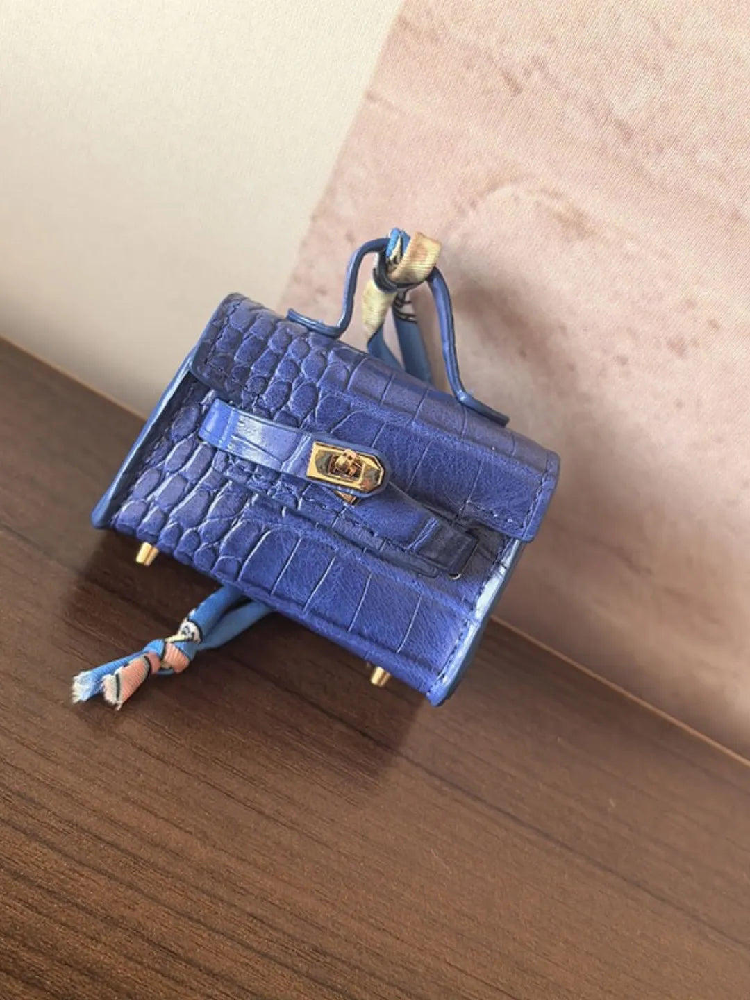 AMBER HANDLE BAG