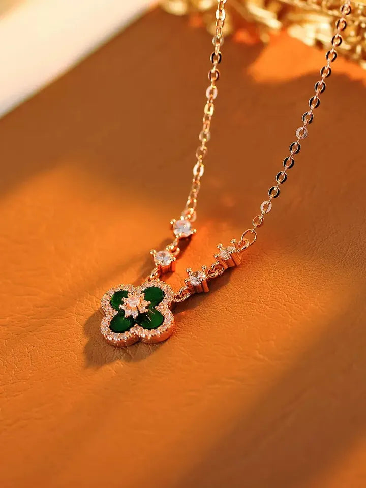 EMERALD CLOVER DROP