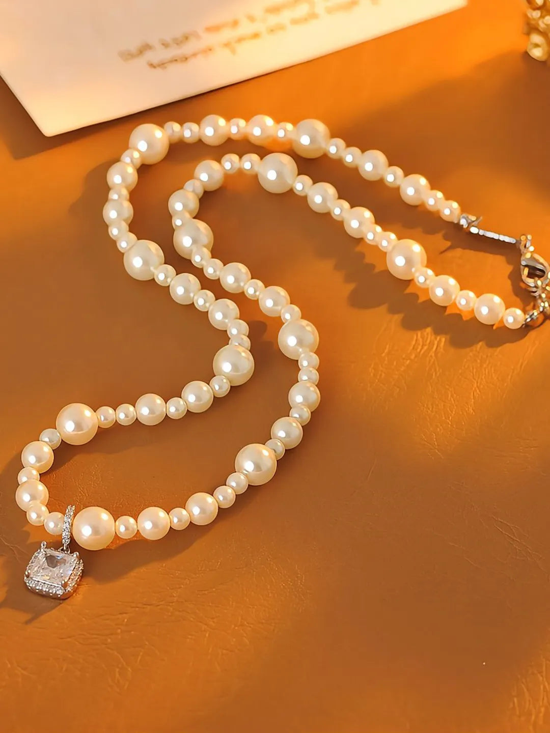 SUGAR CUBE PEARL NECKLACE