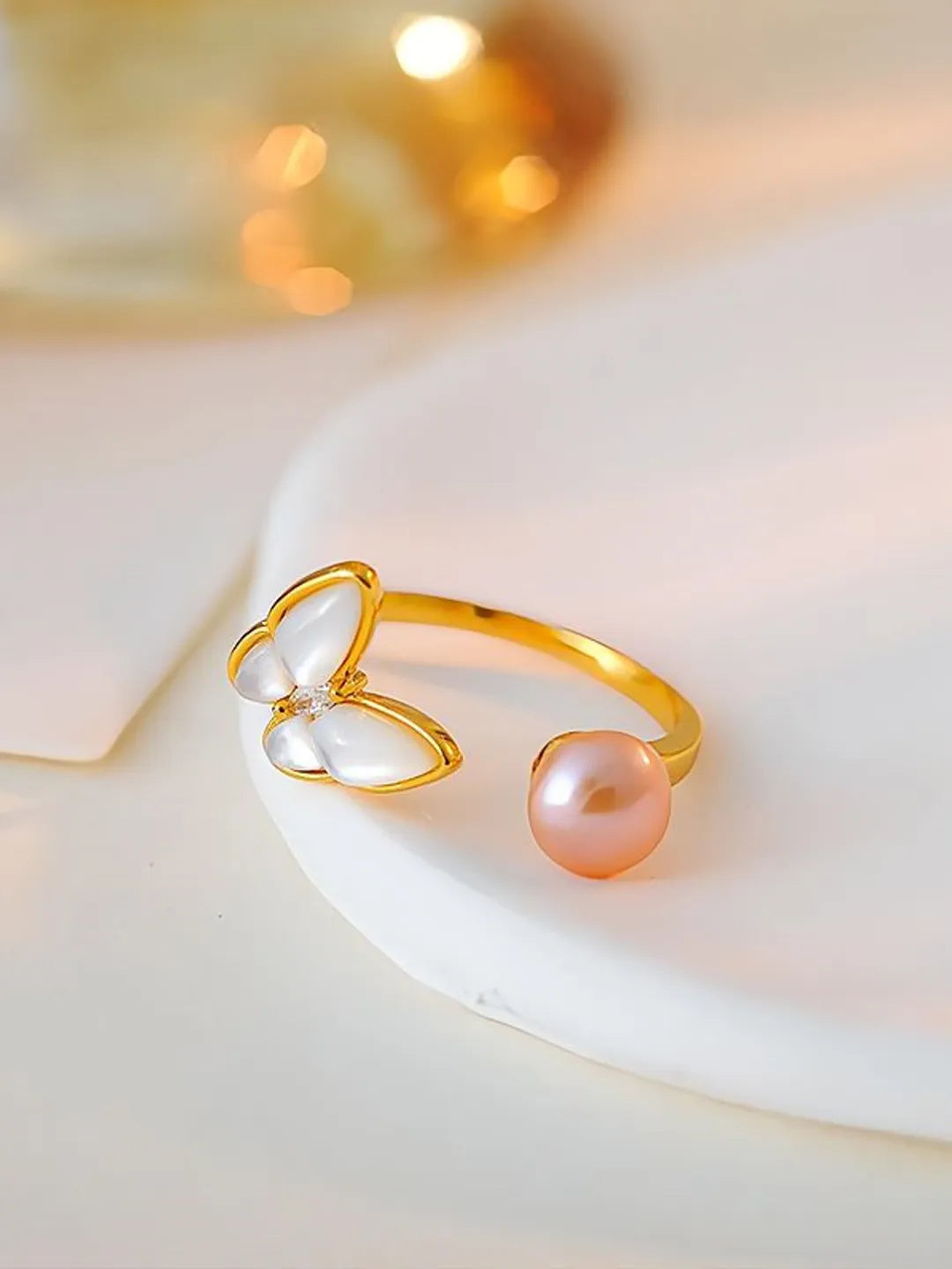 BUTTERFLY PEARL SWEET RING