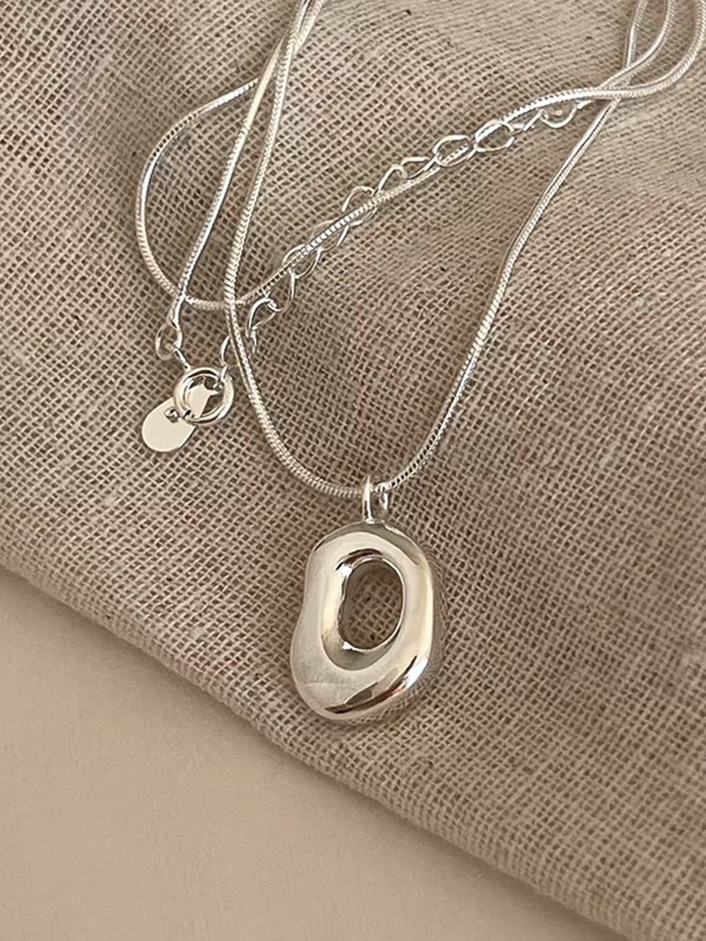 INFINITY LOOP NECKLACE