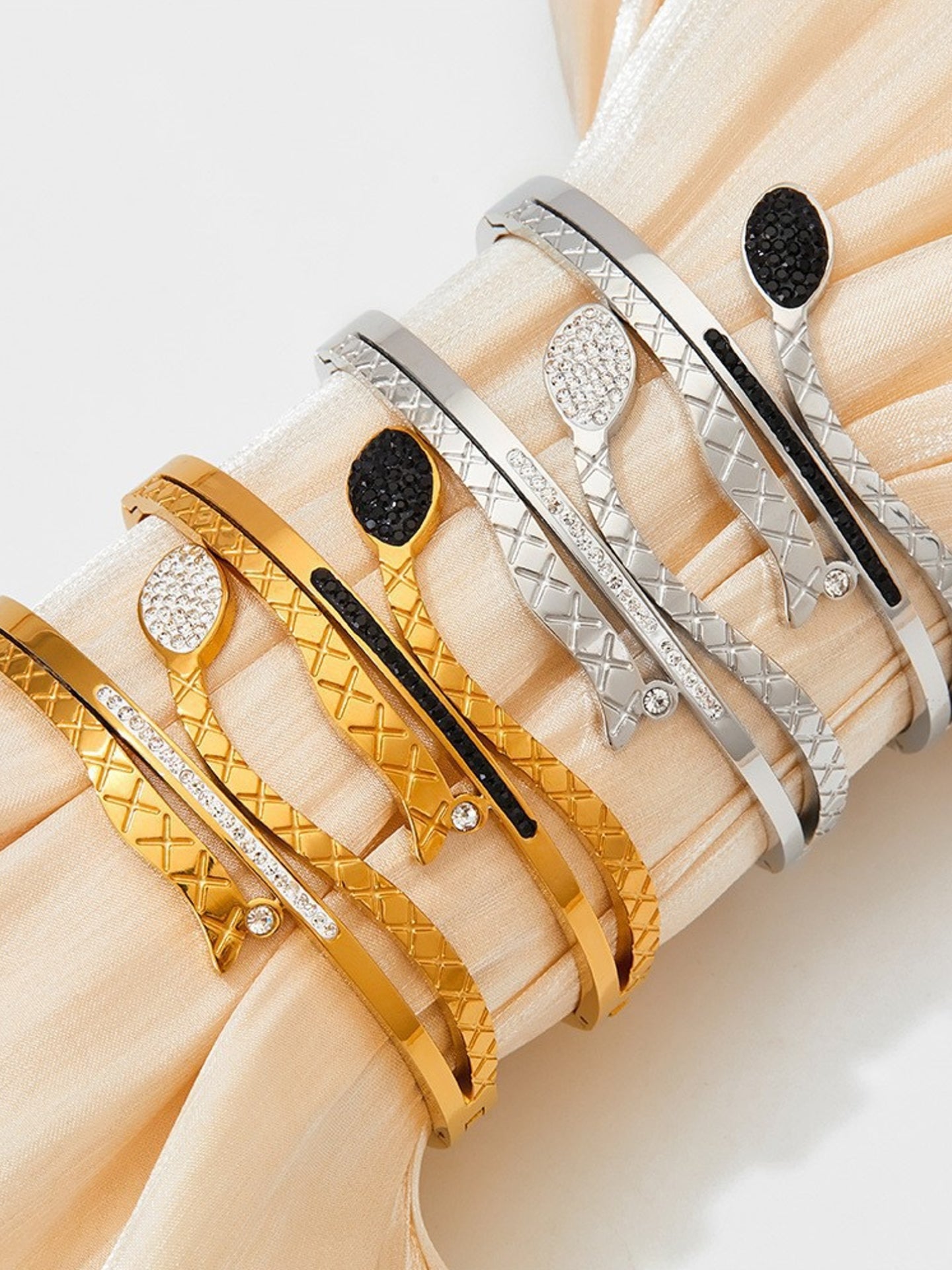 SERPENTINE BRACELET