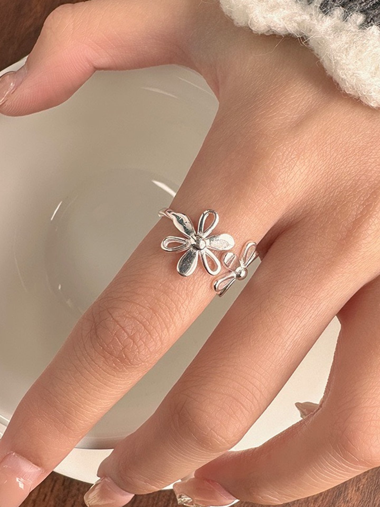 OPENWORK FLORAL RING