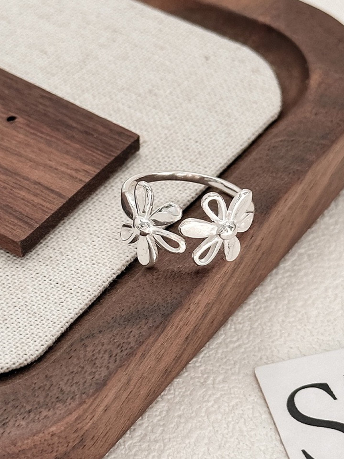 OPENWORK FLORAL RING