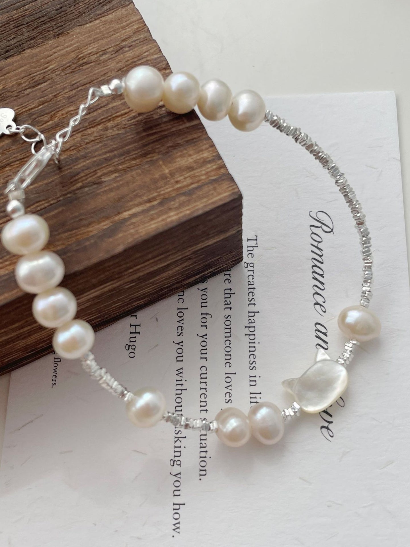 キャットパールブレスレット