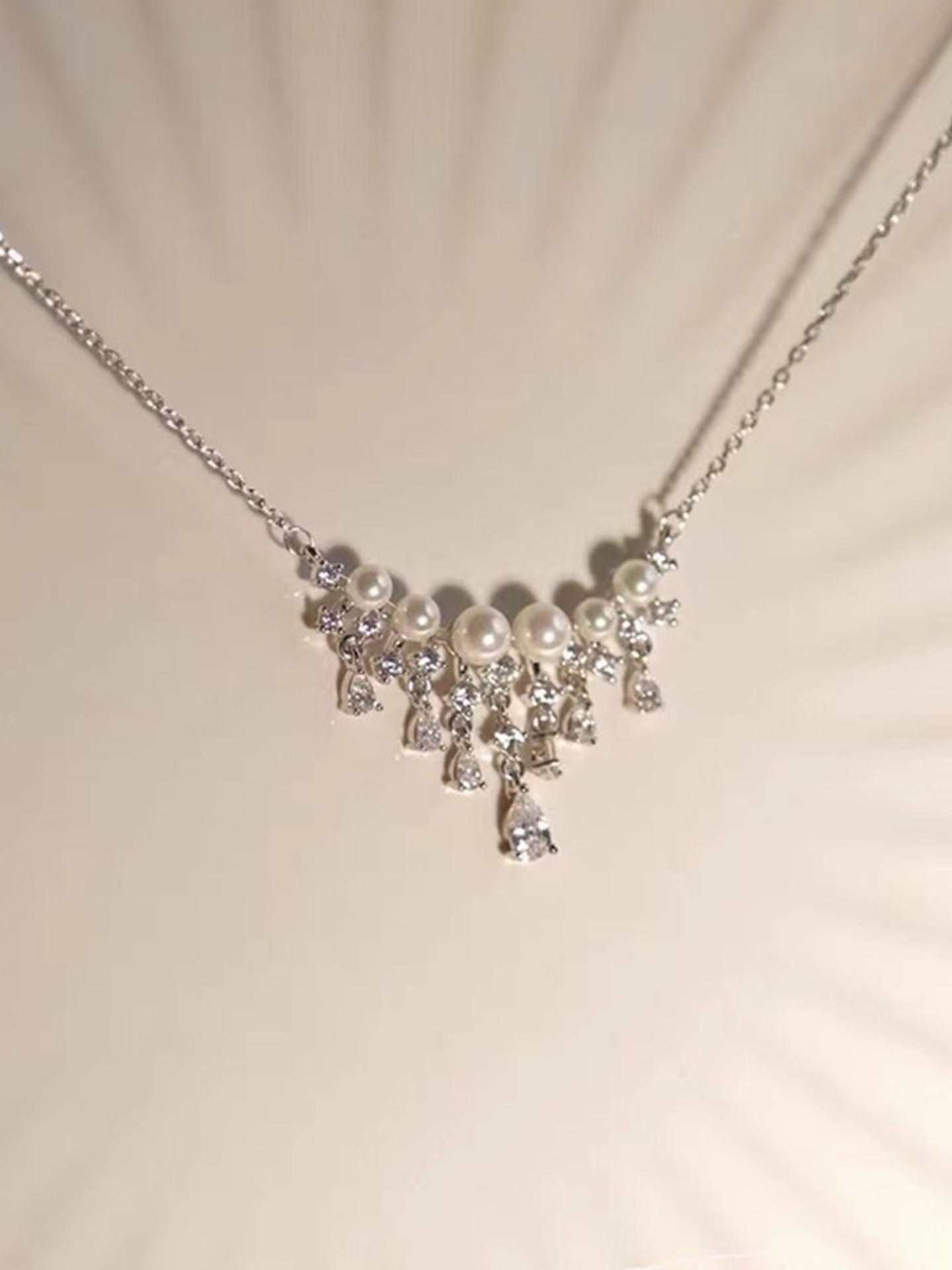 PEARL & ZIRCON NECKLACE