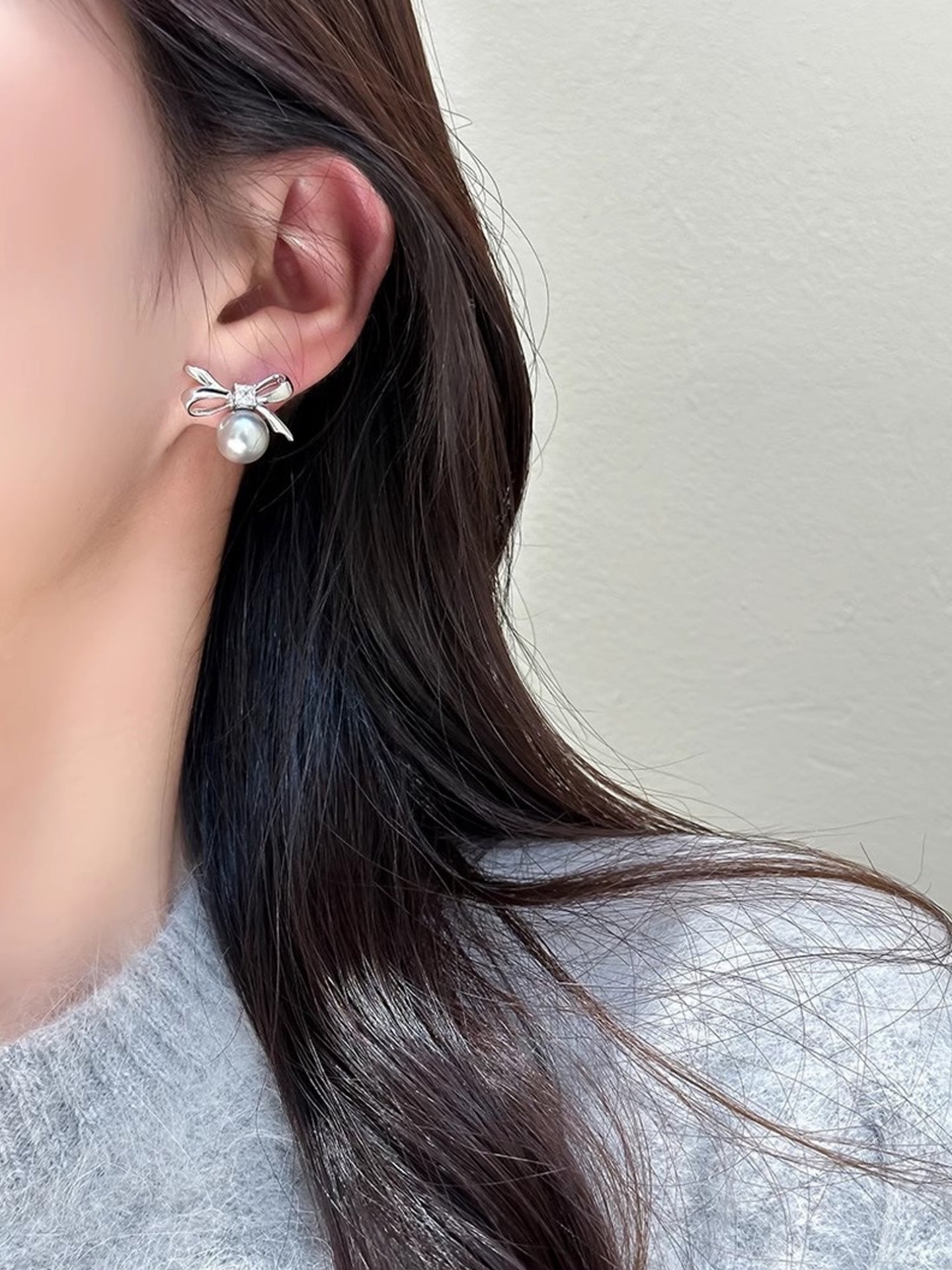 BOW PEARL EARRINGS